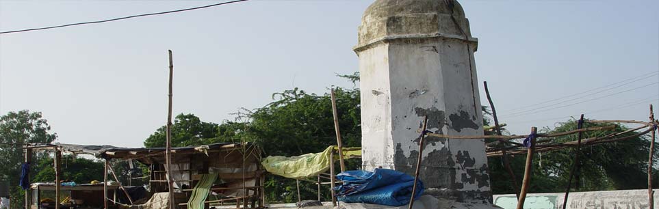 Old Badshahi Bridge